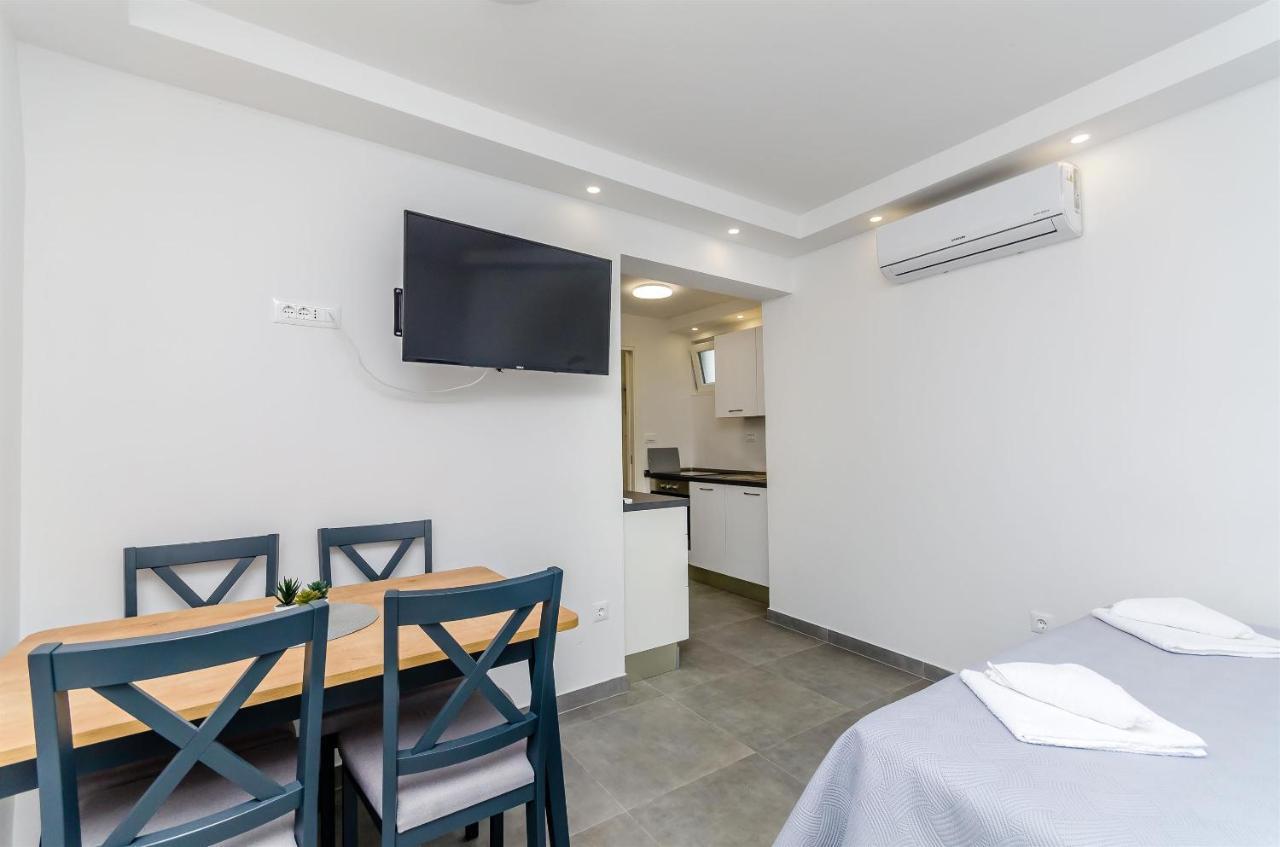 Apartments Milan ロゴズニッツァ エクステリア 写真